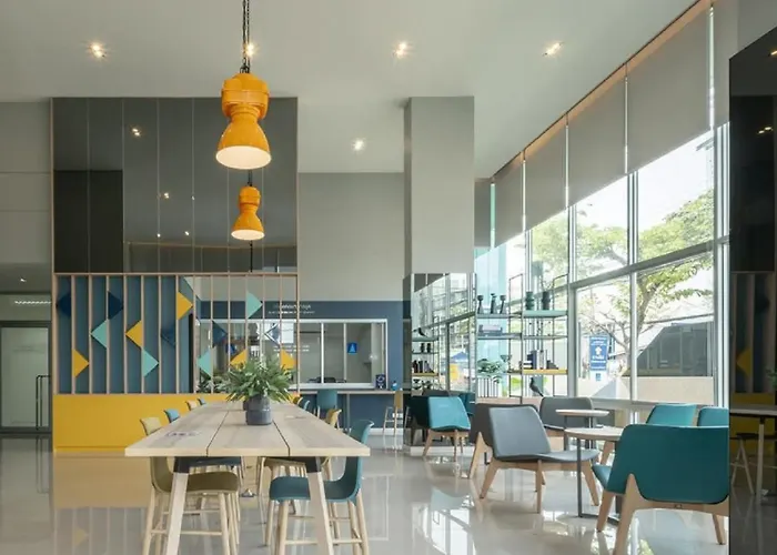 A Family At Lumpini Sukhumvit 101-1 By Pikul Apartment